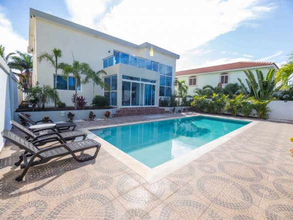 Paramount Properties